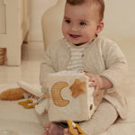 0029818 activiteitenkubus beige newborn naturals