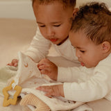 0029874 activiteitenboekje beige newborn naturals