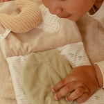 0029875 activiteitenboekje beige newborn naturals