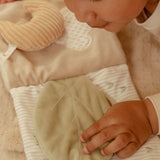 0029875 activiteitenboekje beige newborn naturals