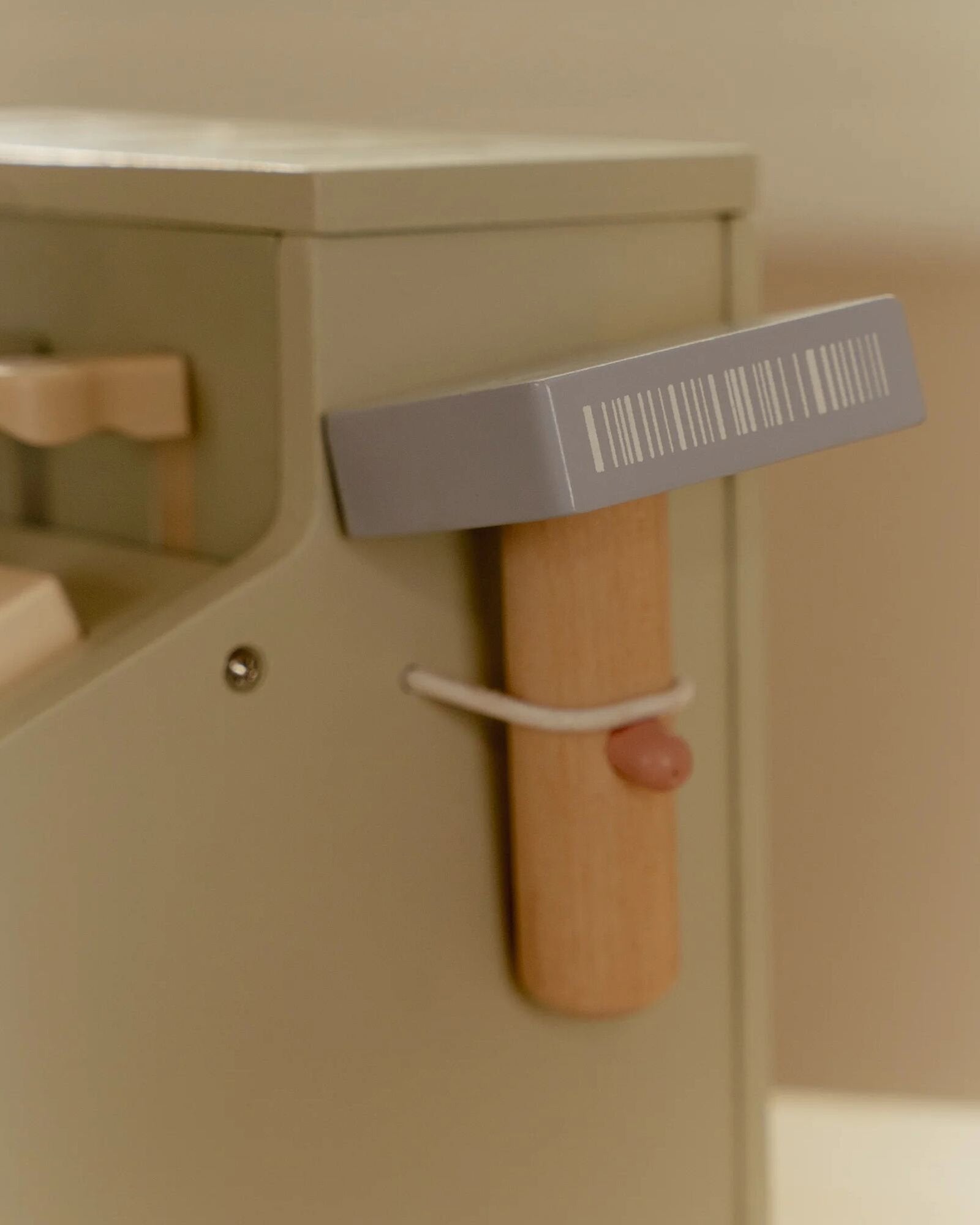 0029933 houten kassa met scanner en pinpaslezer