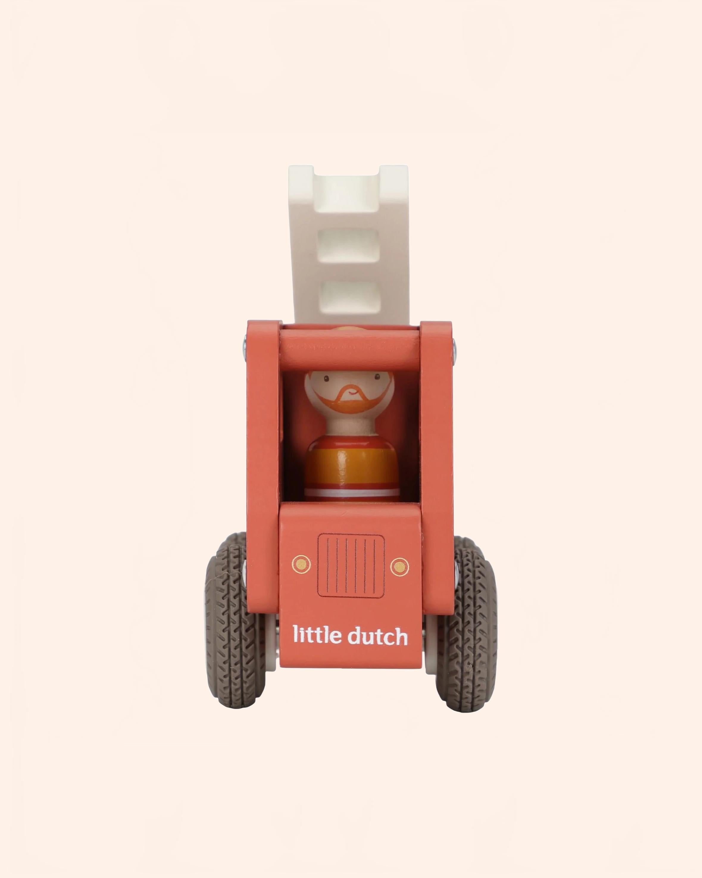 0030077 brandweerwagen met pegdoll fsc