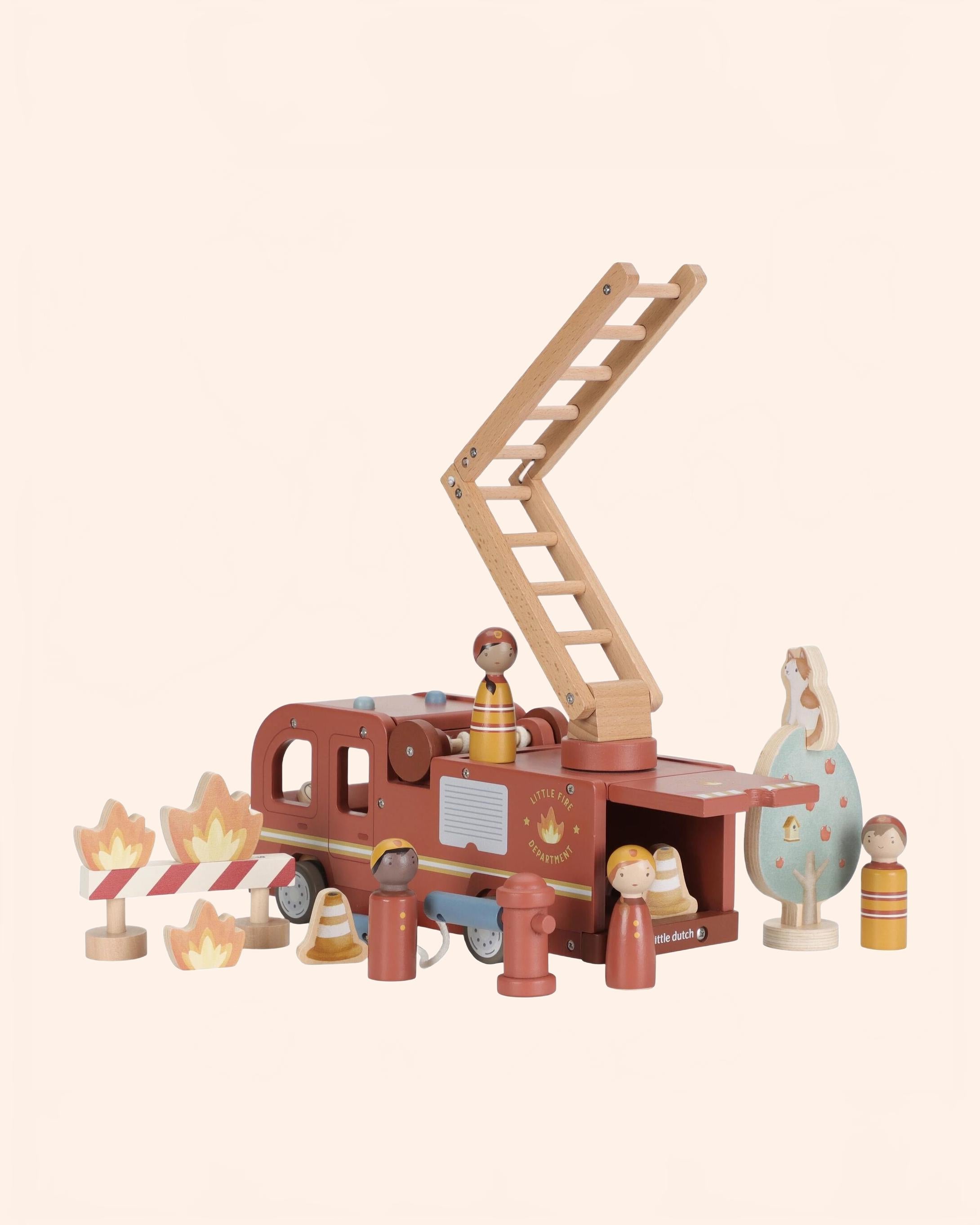 0030797 brandweerwagen met pegdolls fsc