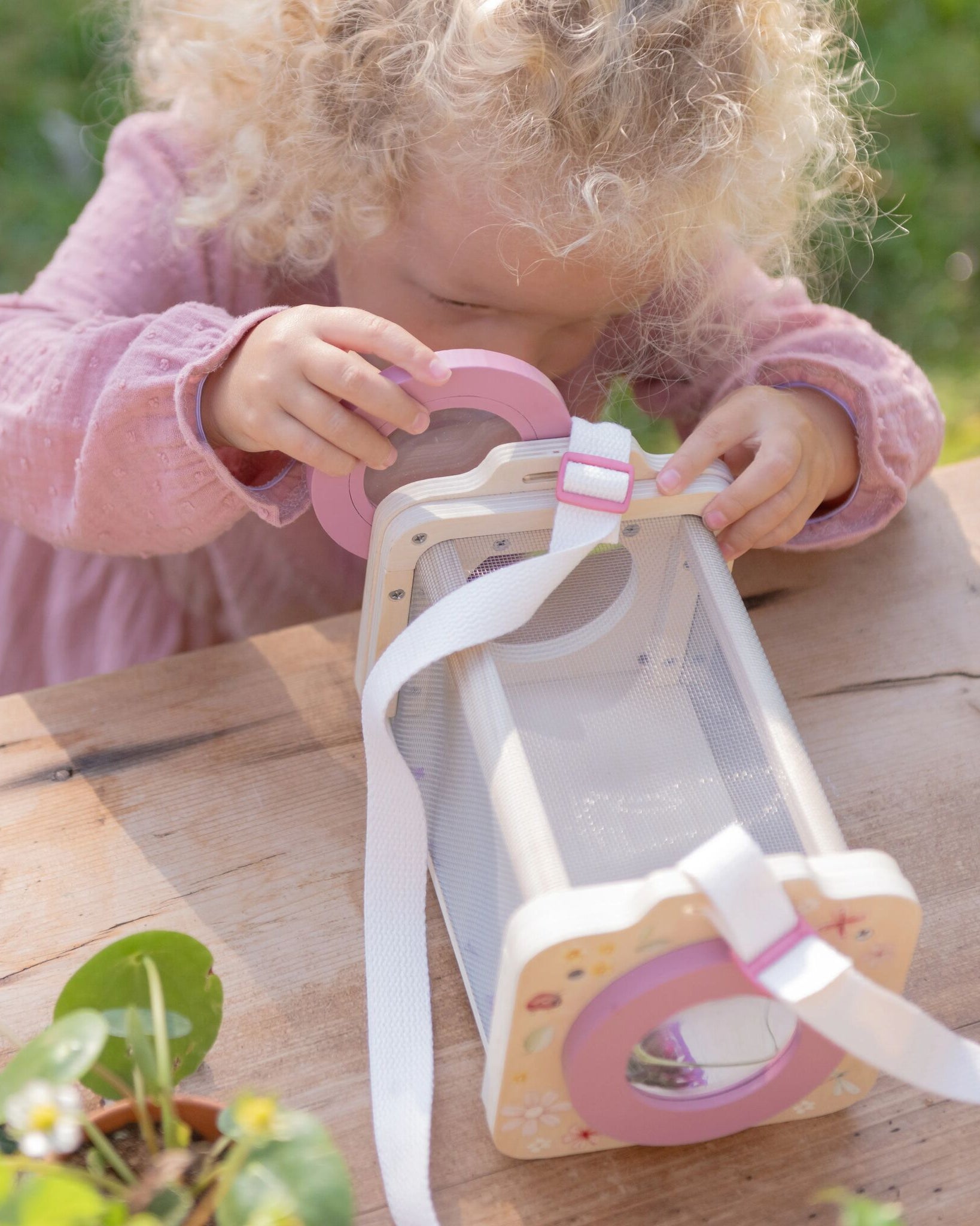 0033019 bug viewer fairy garden ld9135 2 shopify square