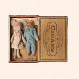 COLOURBOX68267961