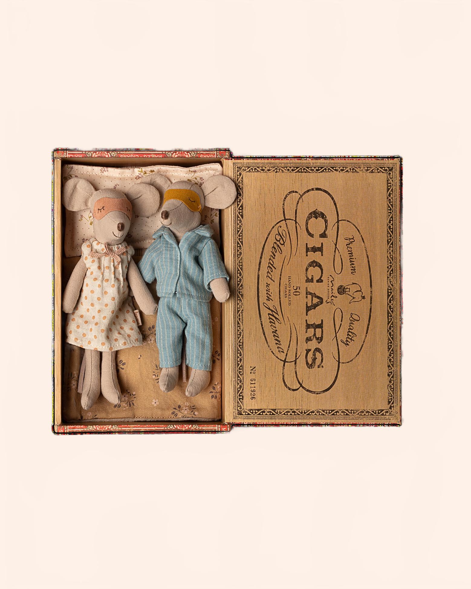 COLOURBOX68267961