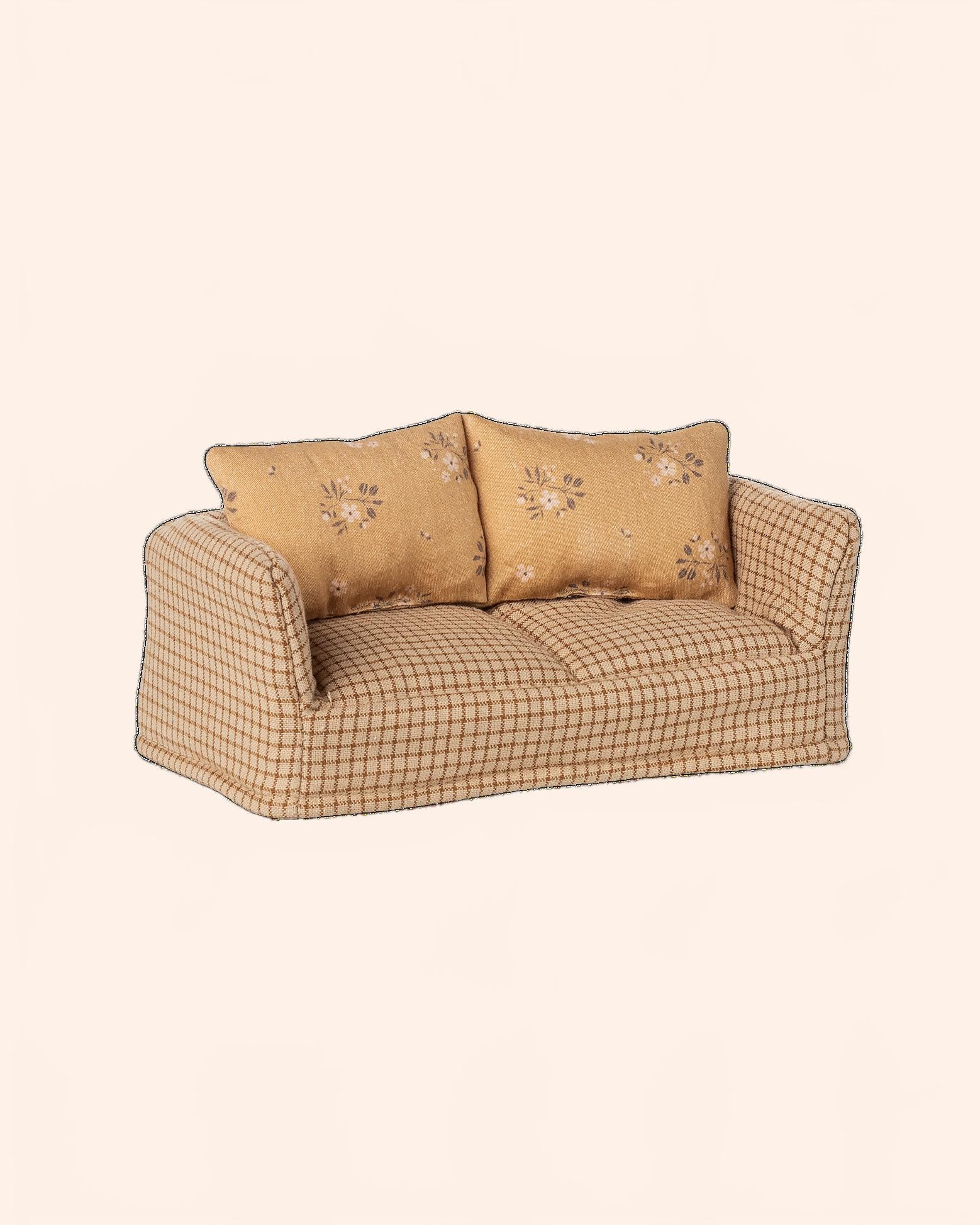 COLOURBOX68268343