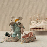 COLOURBOX68494070