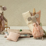 COLOURBOX68980053