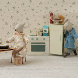 COLOURBOX69441752