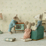 COLOURBOX70106677