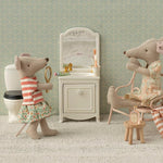COLOURBOX70435790