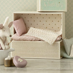 COLOURBOX71137537