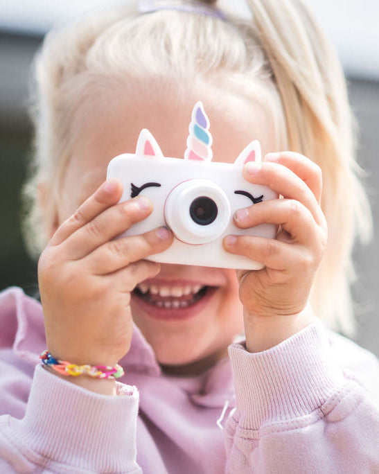 TheZoofamily camera unicorn child making picture