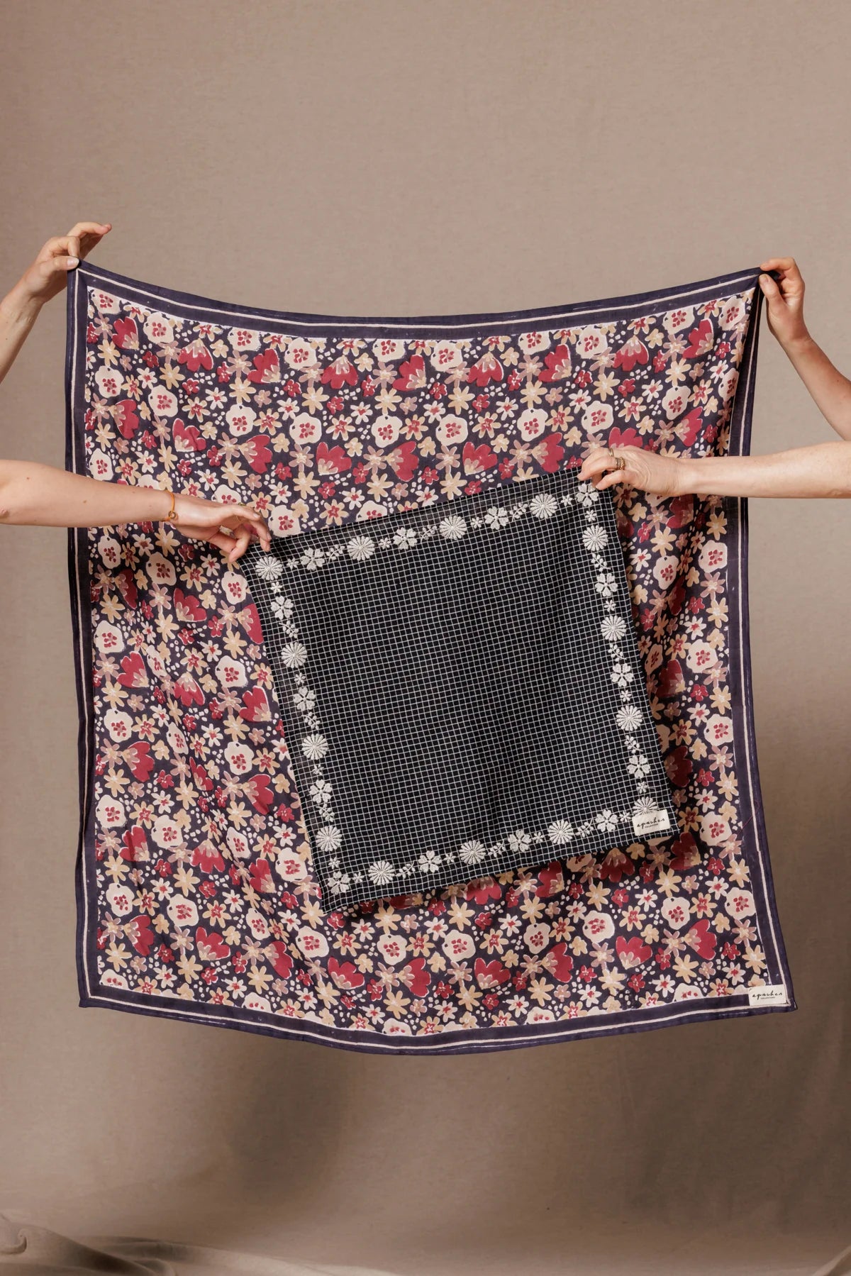 big foulard latika   polly coal   apaches 2