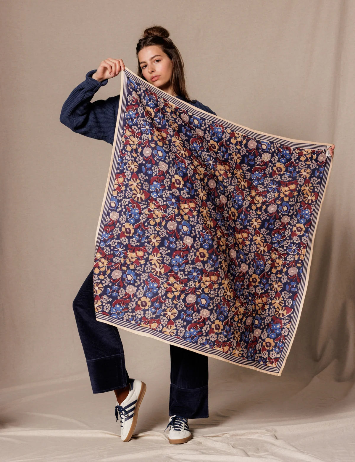 big foulard latika   september indigo   apaches 2