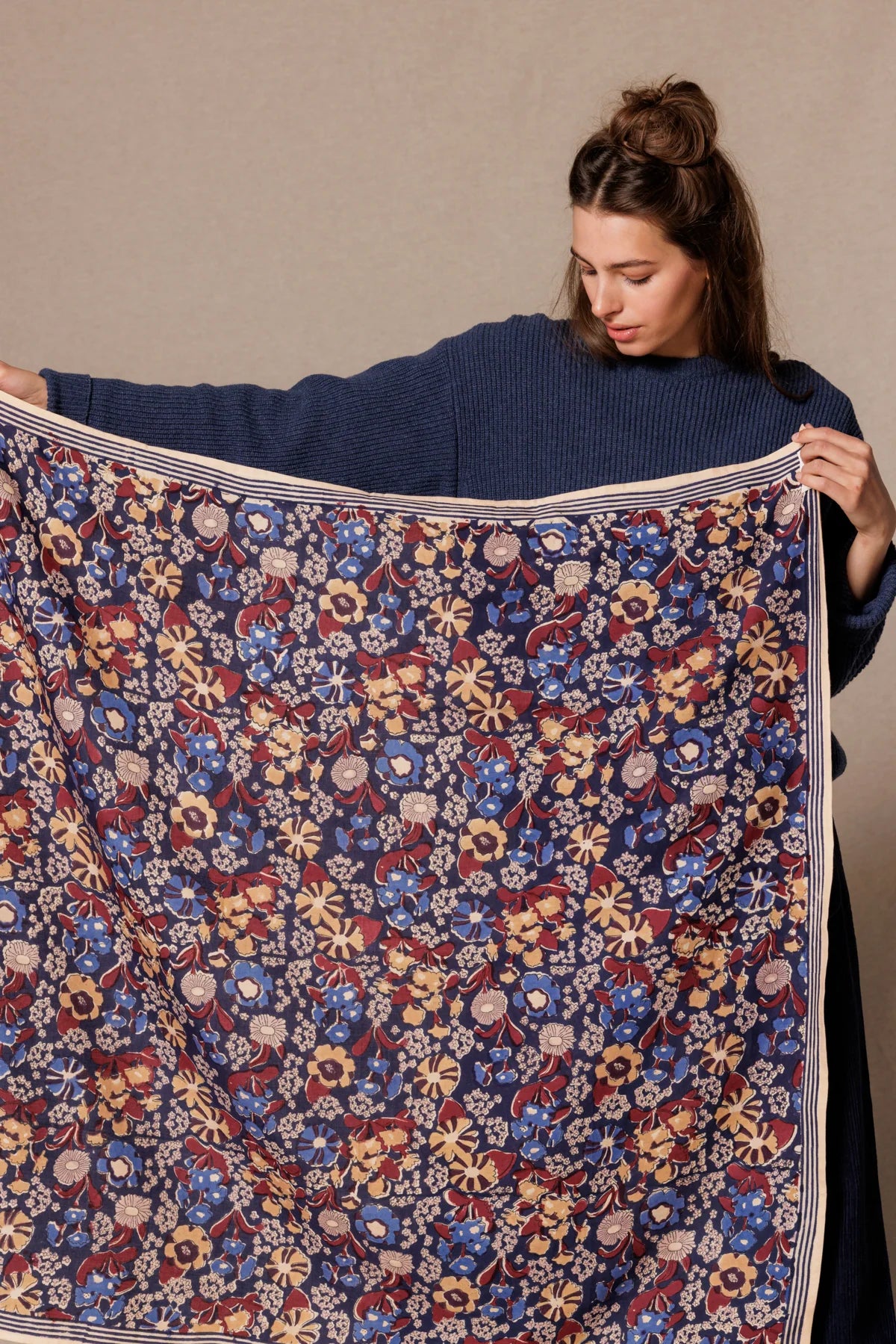 big foulard latika   september indigo   apaches 3