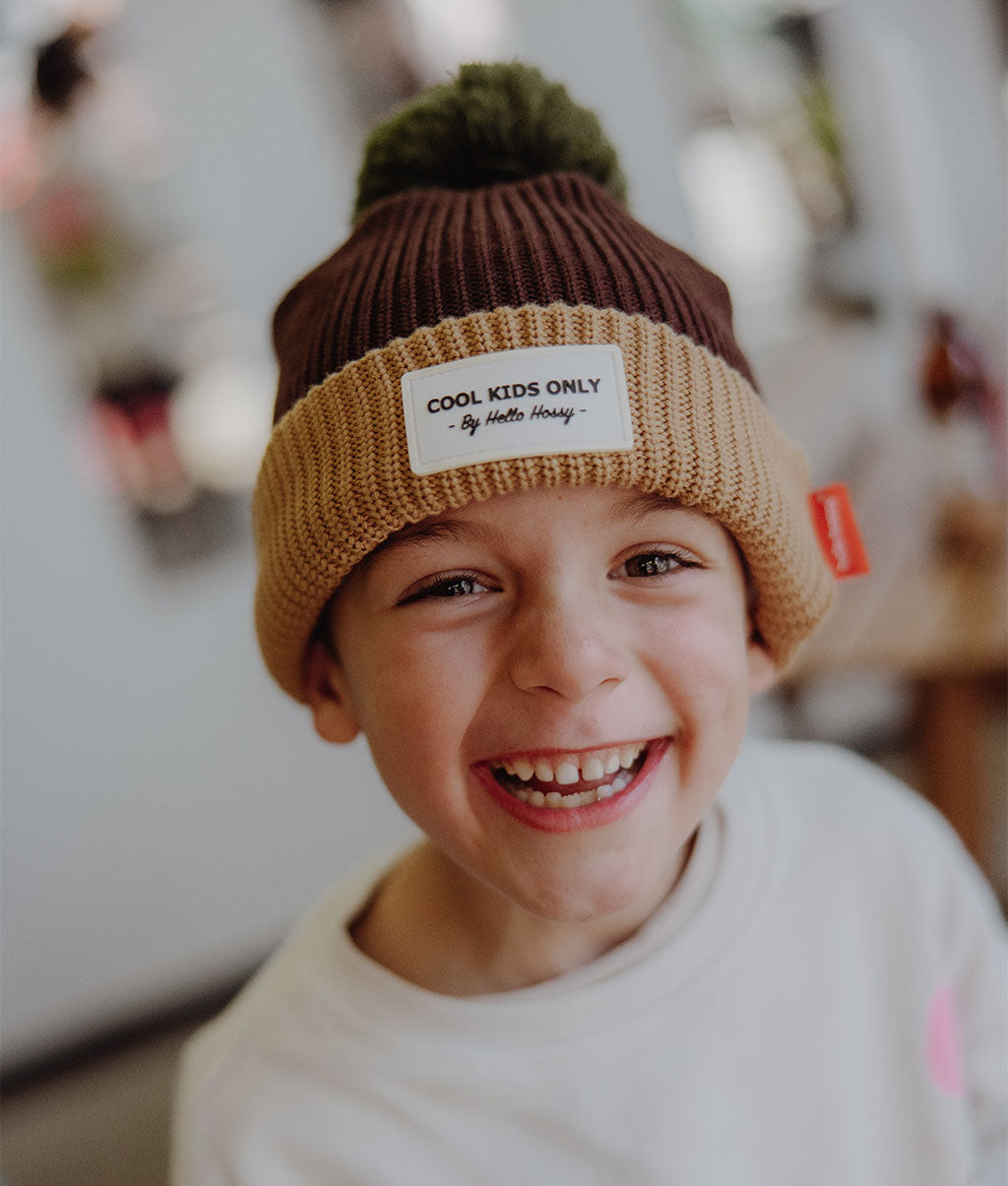 bonnet enfants bebes avec pompon marron beige hello hossy 1