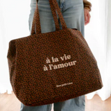 cabas XXL leopard marron fonce a la vie a l amour 3 5978547a 3b4c 4efb 9e45 4ea4e165ba2b