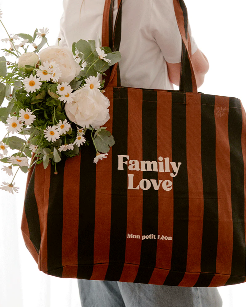cabas XXL raye marron fonce family love 1 1 b64ed35b 4f8d 47af 8328 3a69f1719009