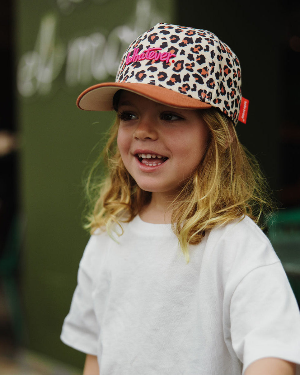 casquette enfants bebes visiere courbee imprime leopard 7 hello hossy