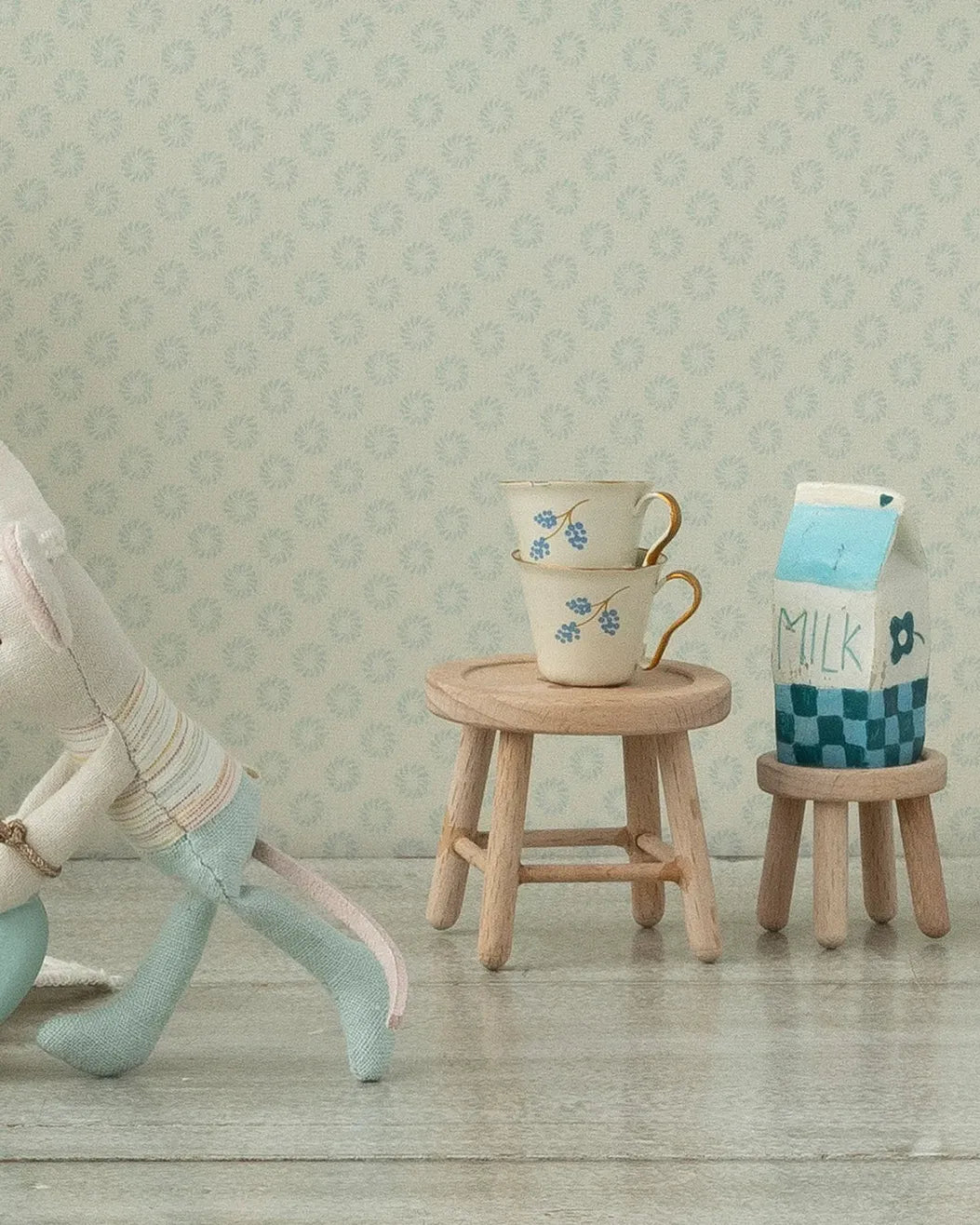 ensemble table et tabouret   maileg 3