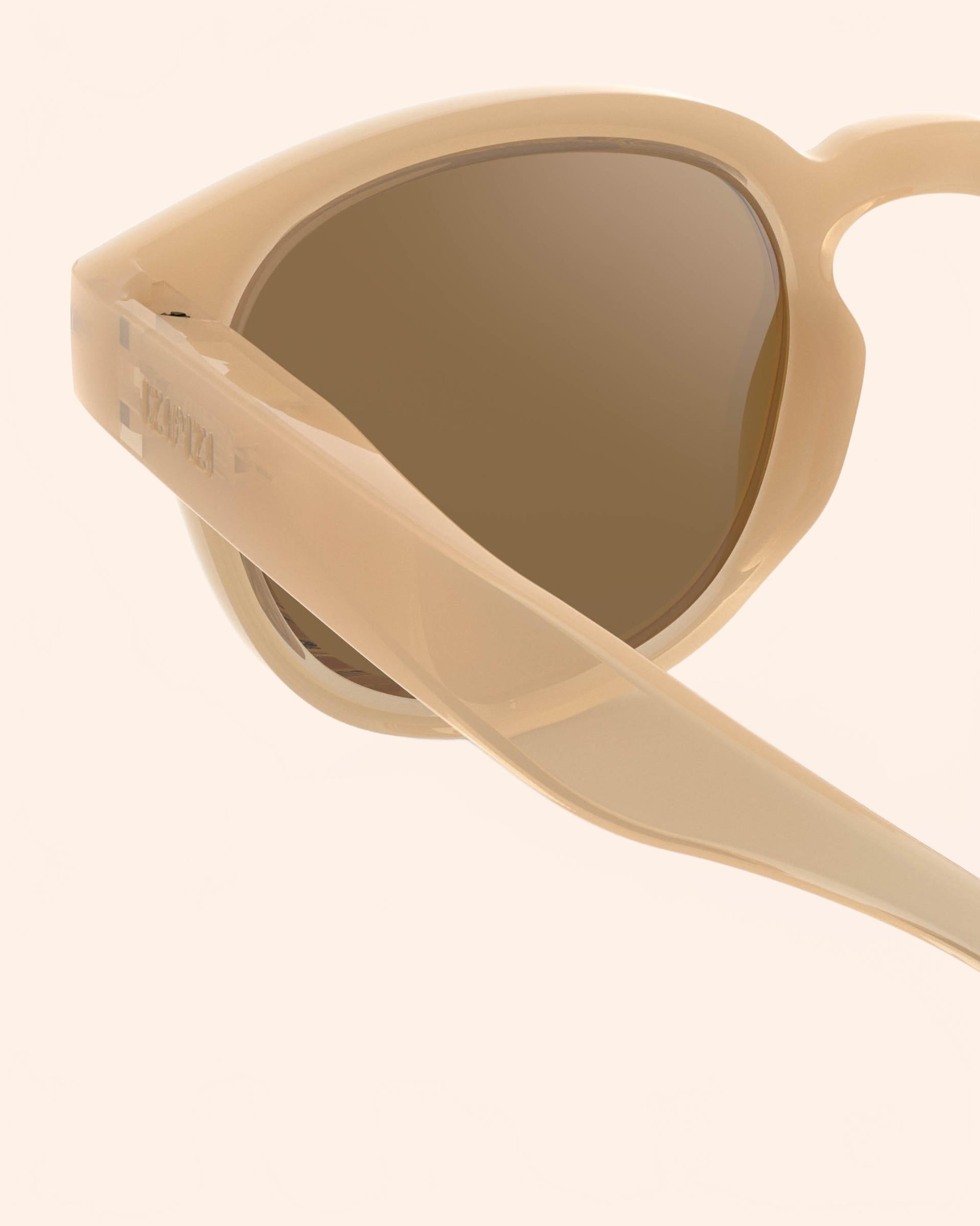 f8 kds2228601x00 1 izi c kids 3 5 macchiato vue4 1