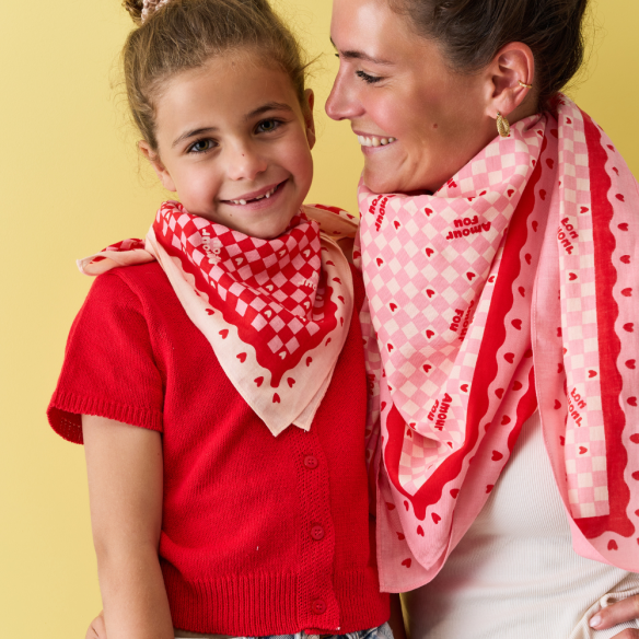 foulard amour fou rose rouge   100 cm   atelier wagram 3