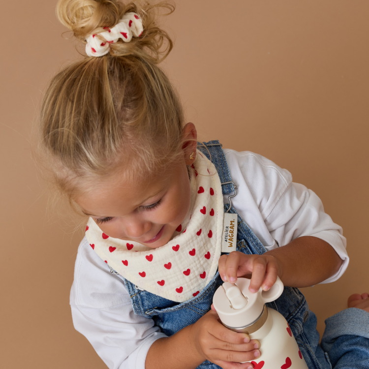mini chouchou gaze de coton ecru coeurs rouges   atelier wagram 2