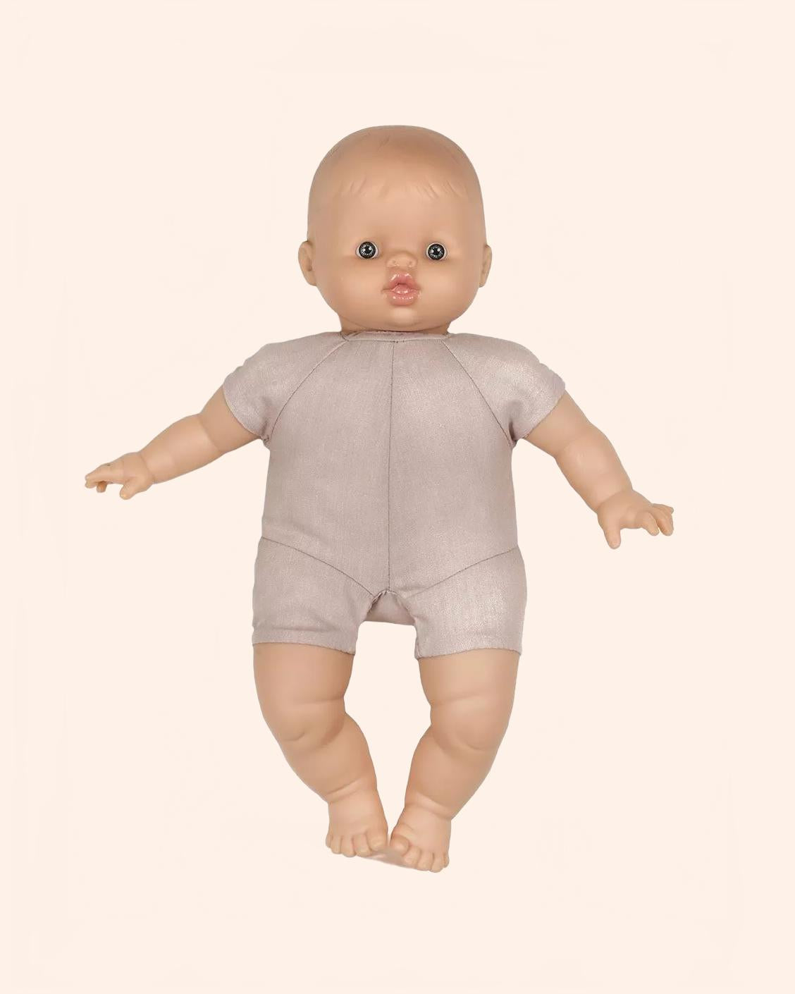 minikane collection accessoires et dressing poupees babies 28cm garance petite fille europe debout