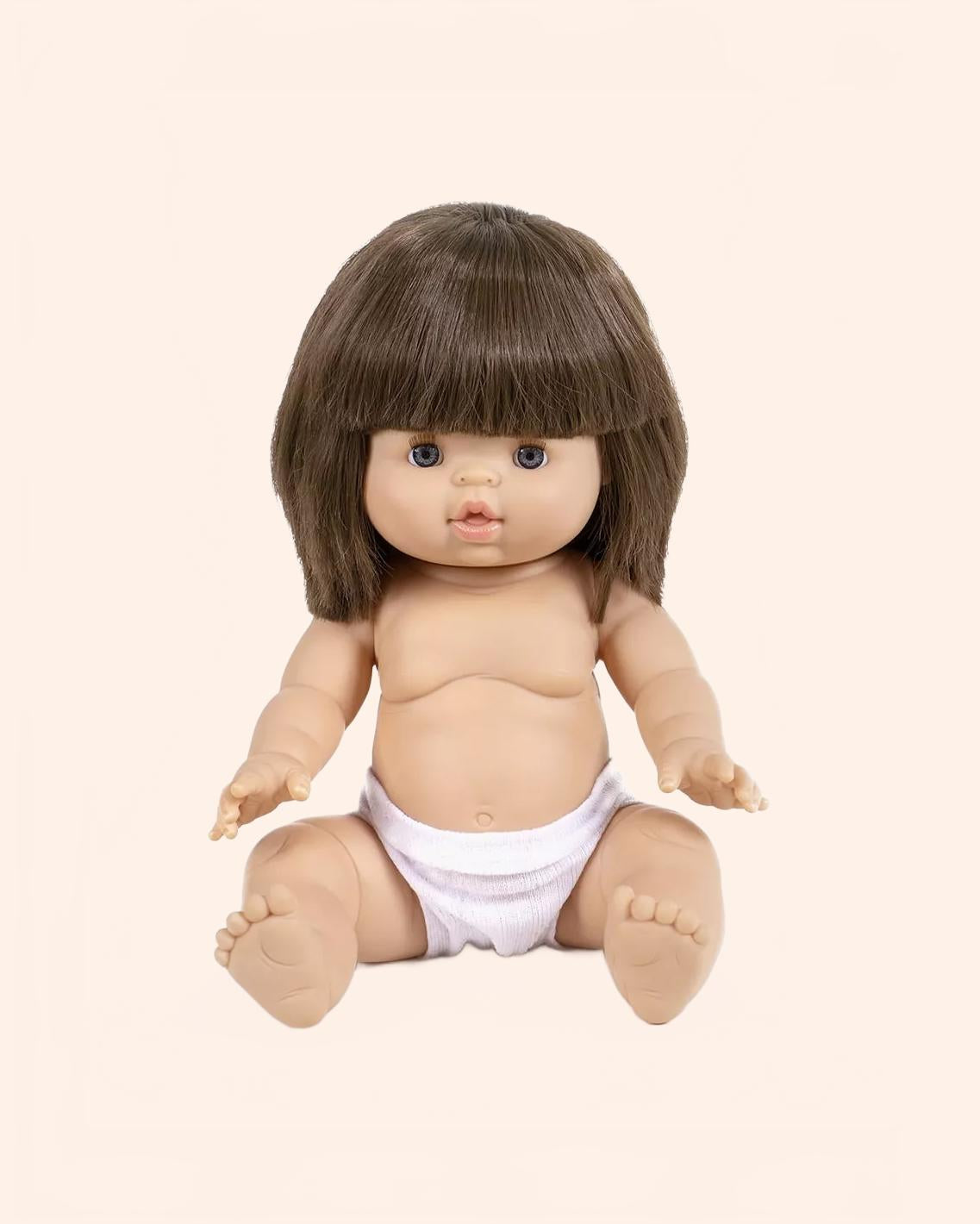 minikane poupee gordis 34cm chloe cheveux chatains aux yeux bleus avec culotte