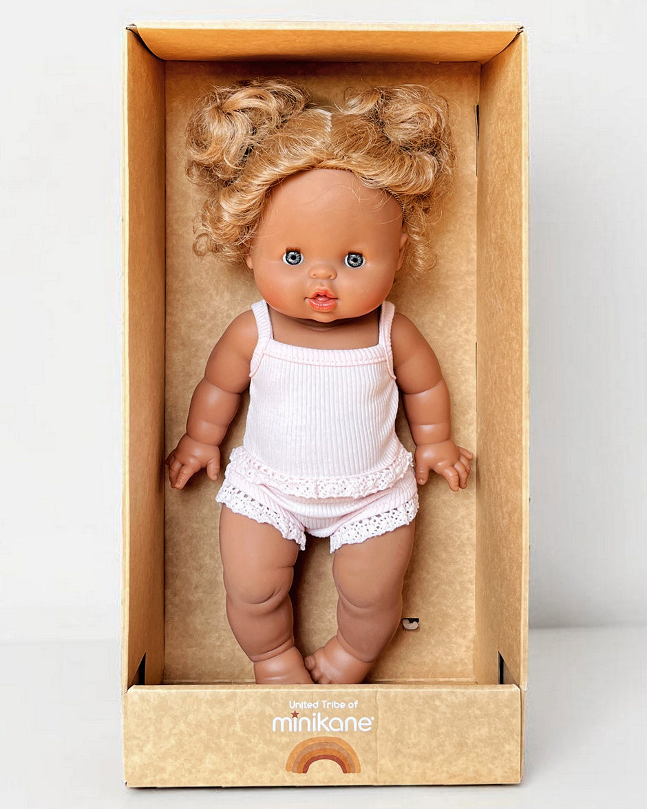 minikane poupee gordis 34cm louise dessous rose pastel boite