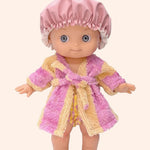 minikane poupee mini pancha alice avec tenue bain rayures rose peche pieds nus 2