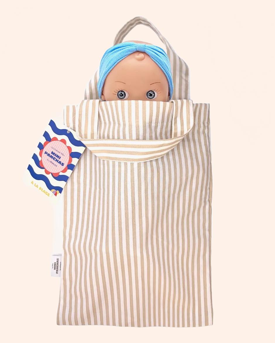 minikane poupee mini pancha alice avec tenue plage dans tote bag