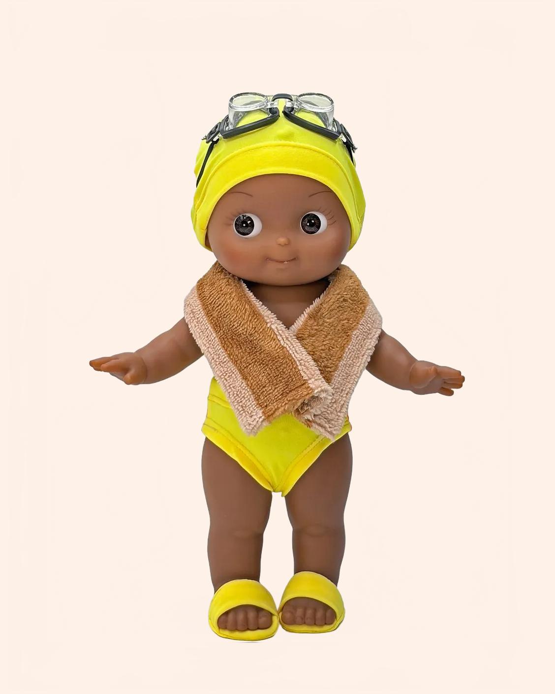 minikane poupee mini pancha arsene avec tenue piscine jaune fluo avec serviette 2013