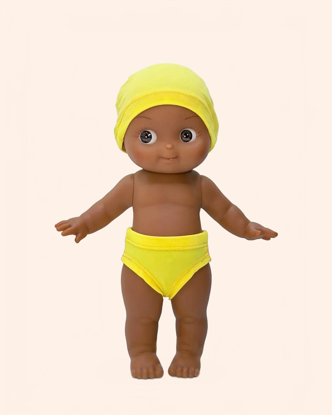 minikane poupee mini pancha arsene avec tenue piscine jaune fluo pieds nus 2013