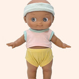 minikane poupee mini pancha maia avec tenue patins pieds nus 2