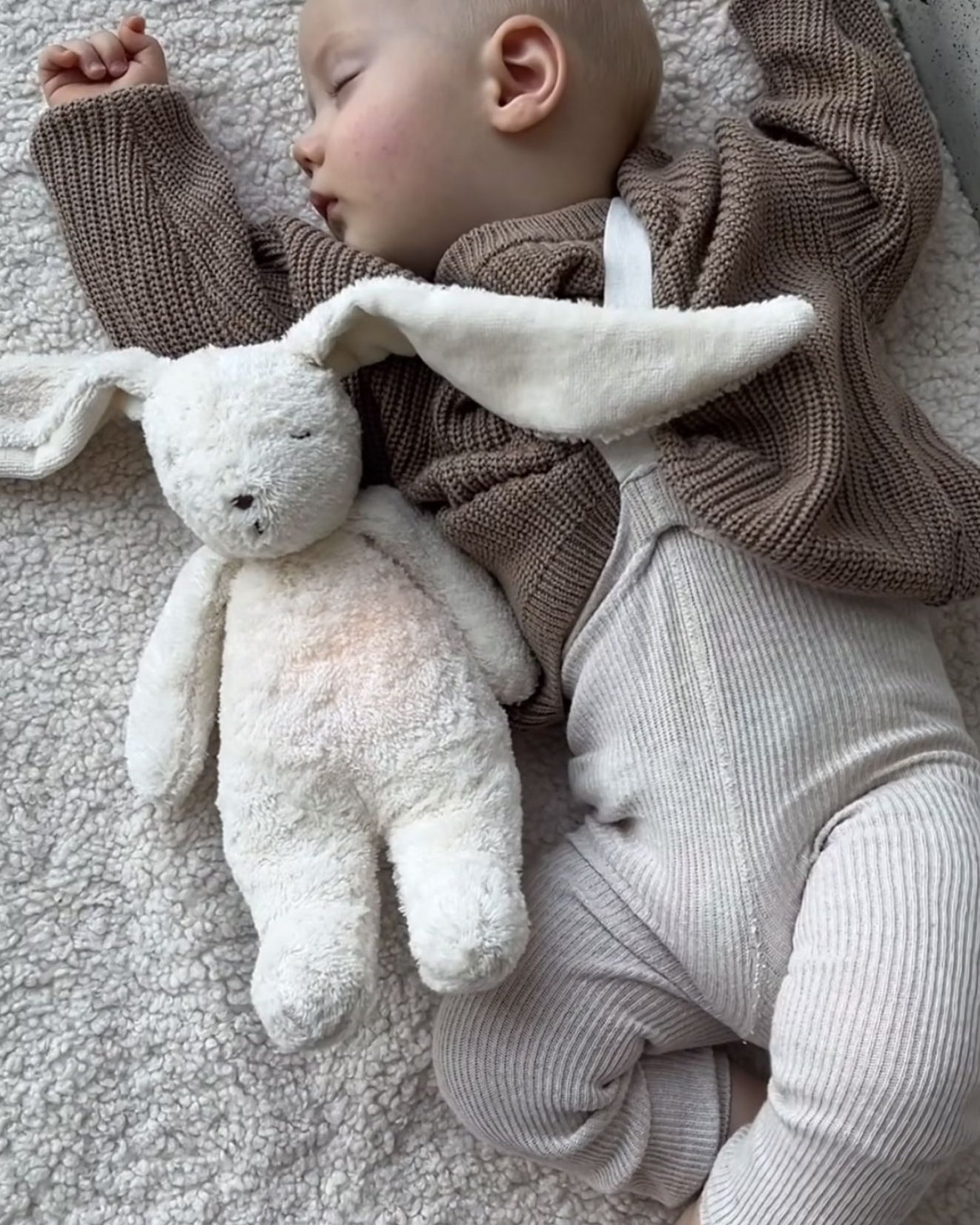 moonie lapin nature bio avec sons lumieres blanc polaire moonie 418294 OD