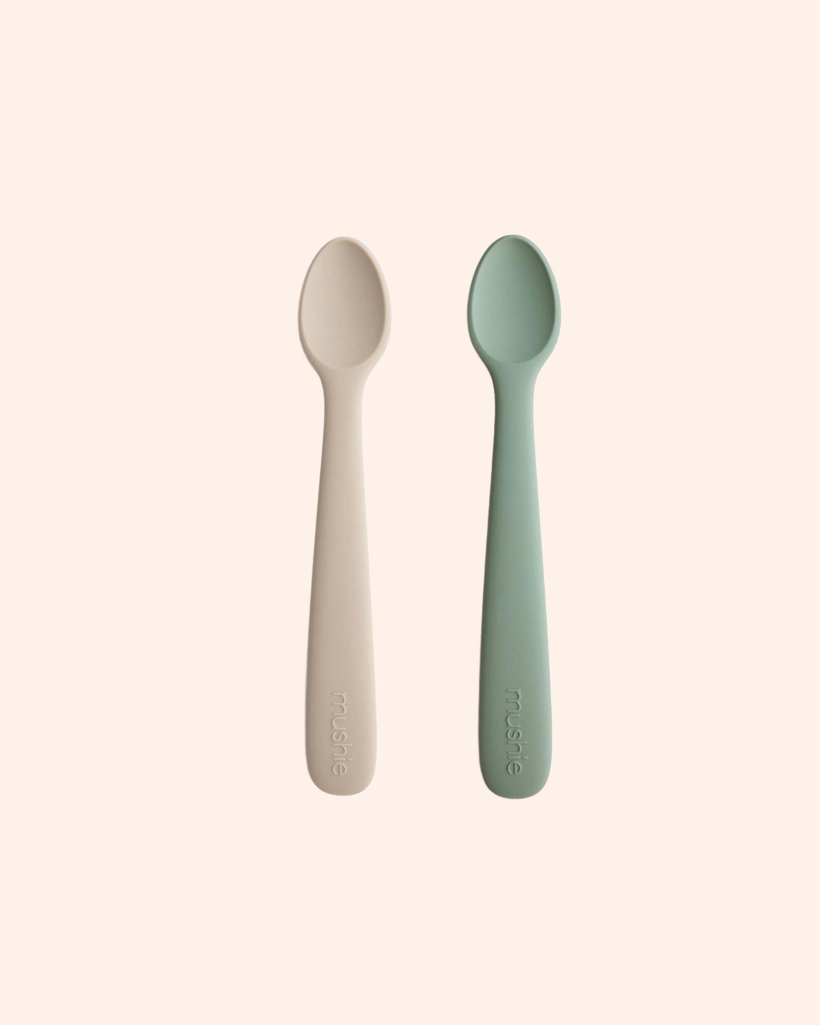 mushie  baby spoon  cambridge blueshifting sand mushie OA