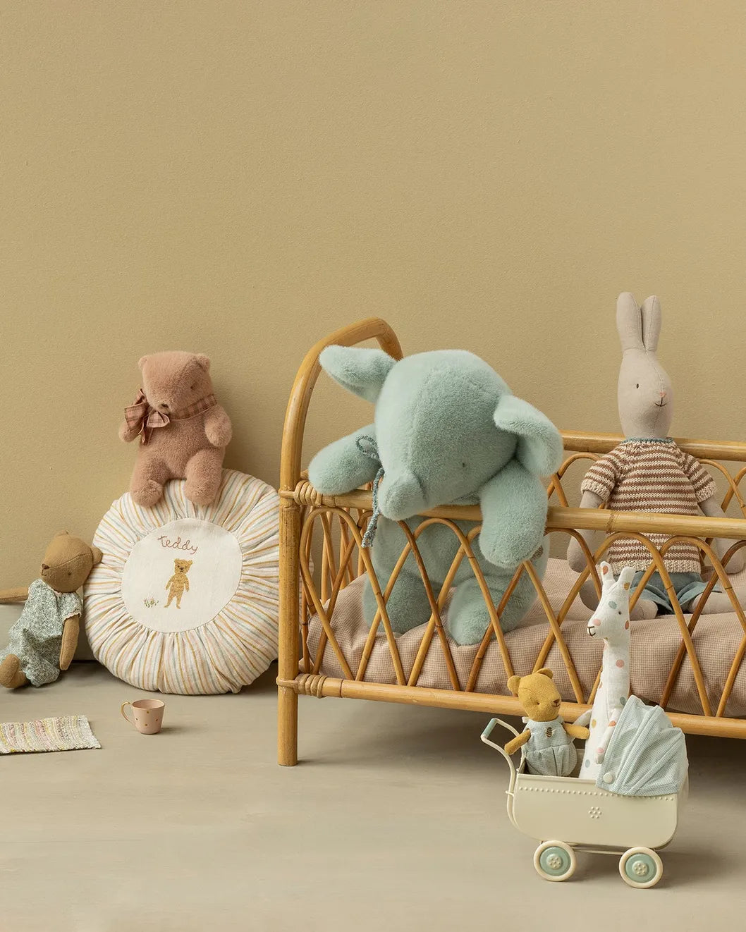 peluche elephant medium menthe douce   maileg 2