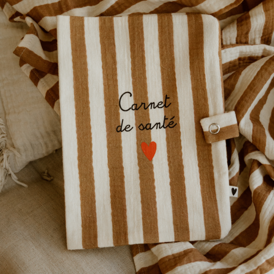 protege carnet de sante gaze rayures larges   atelier wagram 2