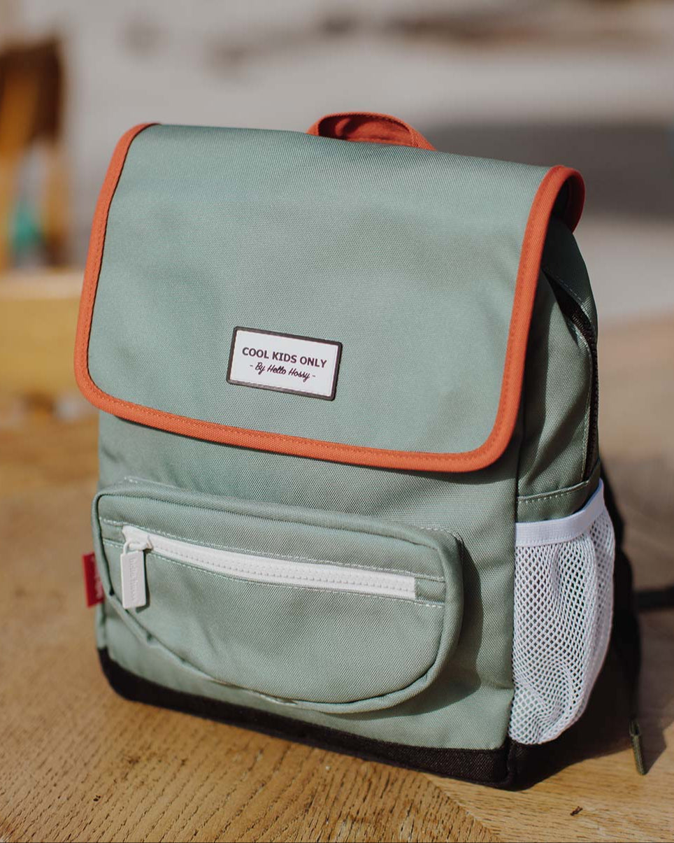 sac a dos eco responsable enfants vert sapin format carre hello hossy