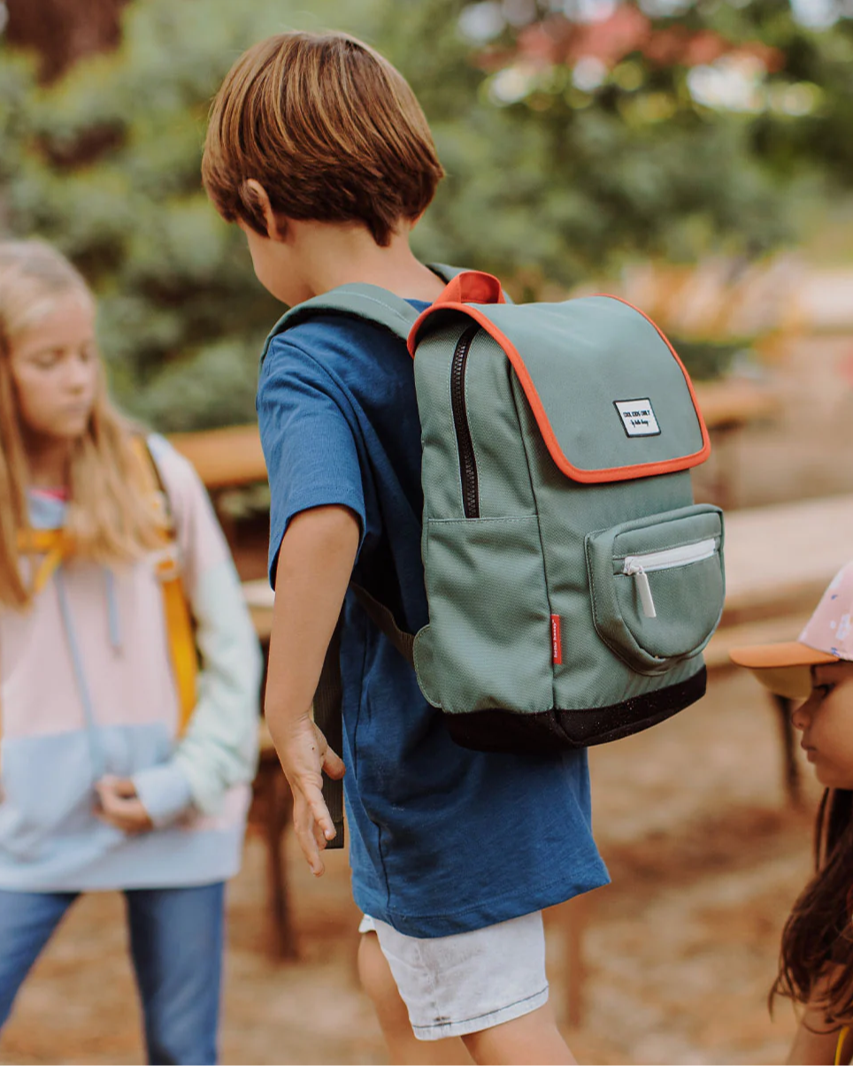 sac a dos ecole enfants vert sapin format carre hello hossy