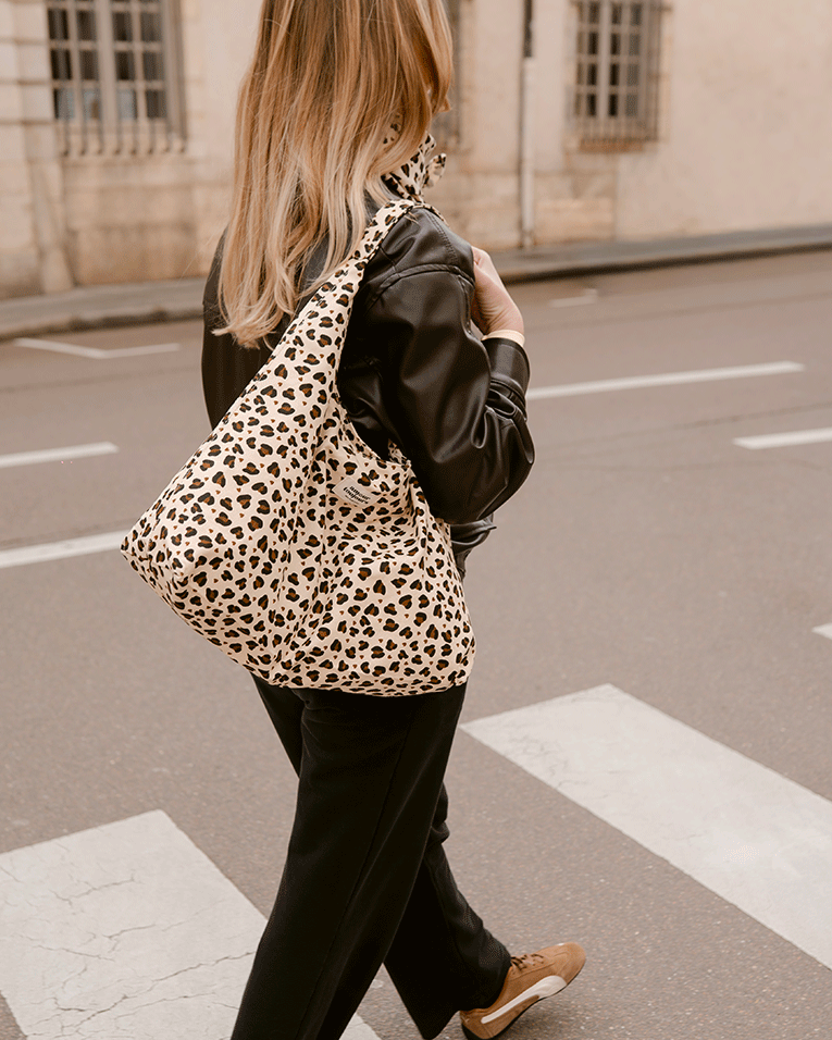 sac alma leopard coeur 8