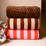 serviette de bain rayures marron beige rayures rose leopard marron mon petit leon