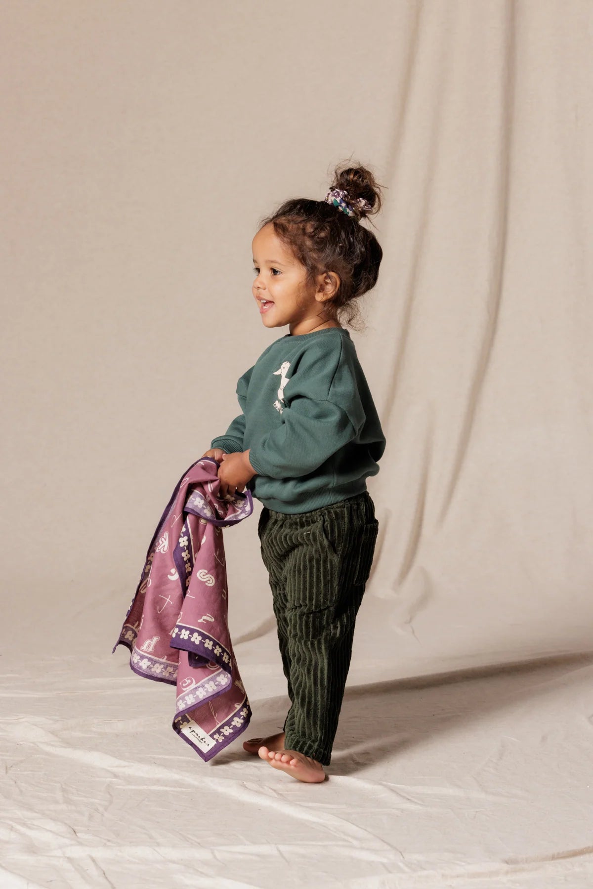 small foulard manika   abcd taupe   apaches 3