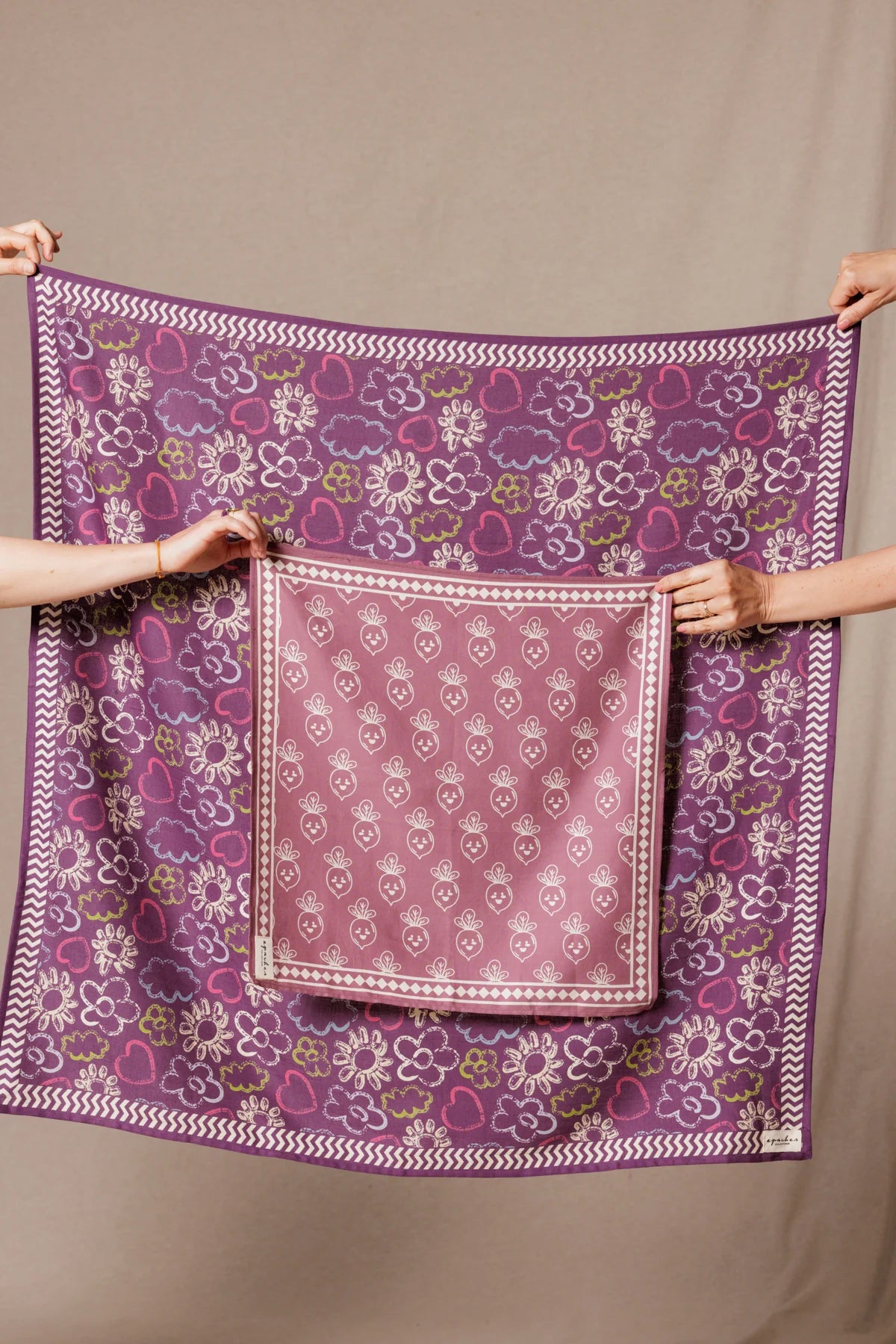small foulard manika   roots taupe   apaches 2