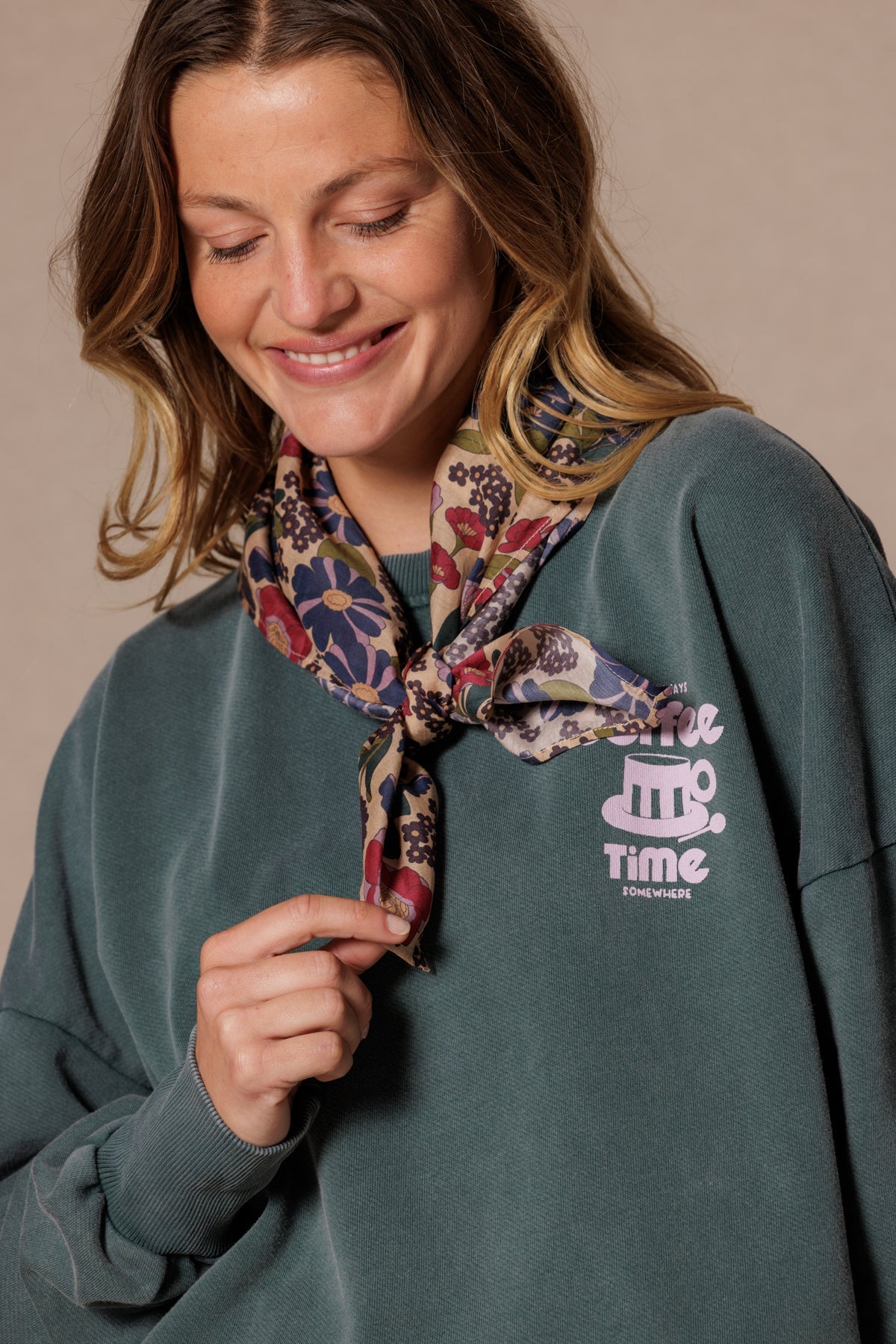 small foulard silk   september macadamia   apaches 2