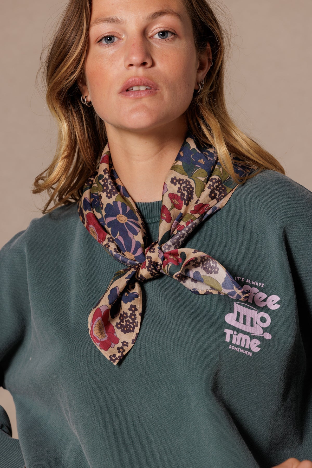 small foulard silk   september macadamia   apaches 3