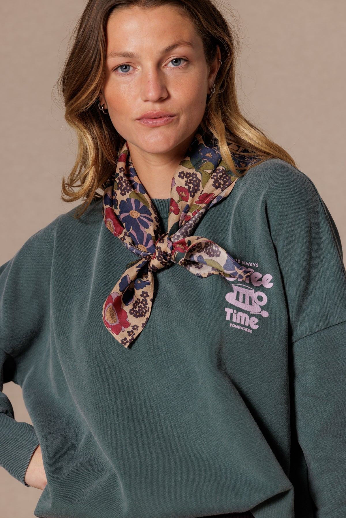 small foulard silk   september macadamia   apaches 4